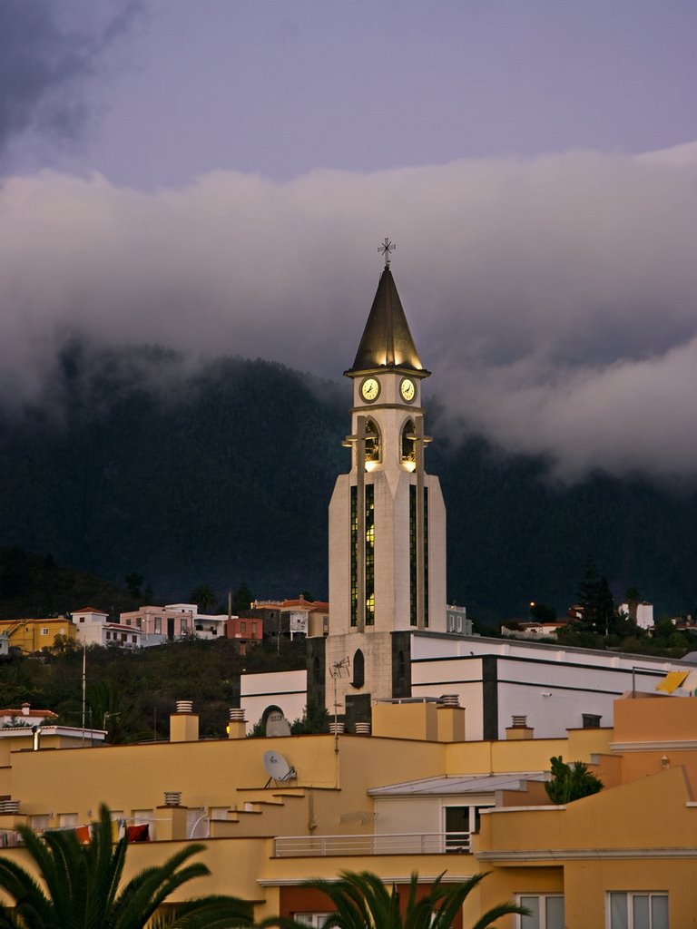 El Paso in the evening, La Palma, Spain by Green Knee