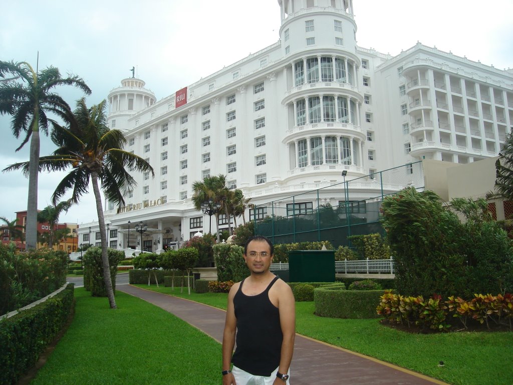 HOTEL RIU PALACE CANCUN by JAFET