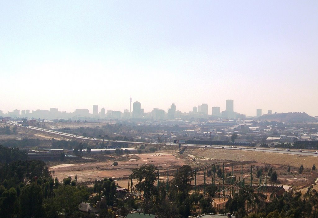 Johannesburg from Crown Mines by belchior