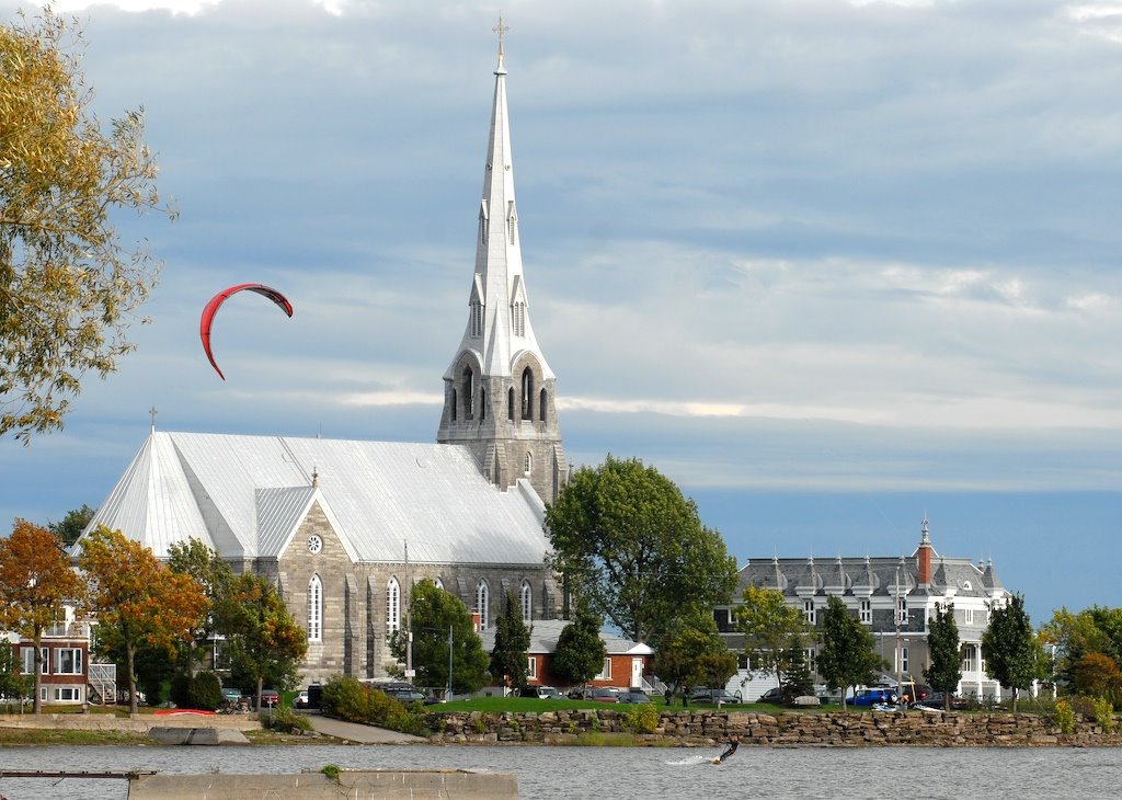 Lac St. Louis kitesurfing by Patrick de Volpi