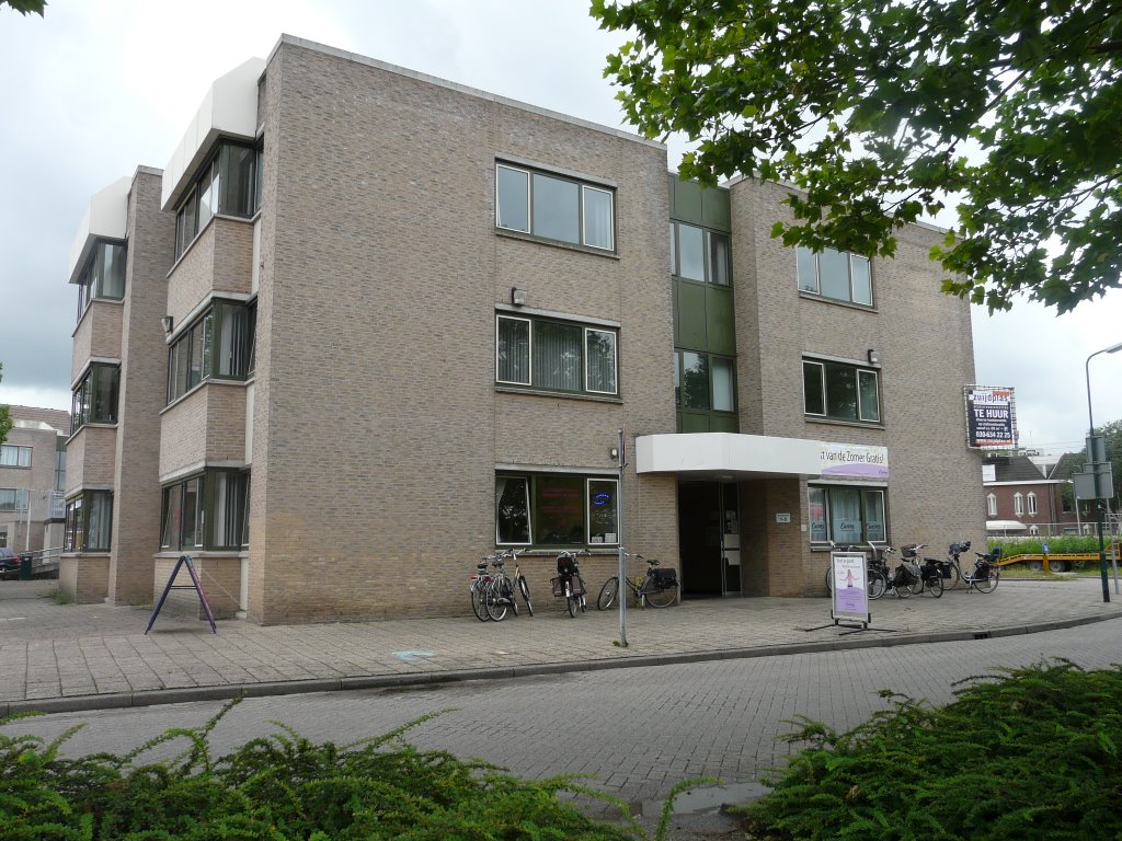 Bedrijvenverzamelgebouw op de Spoorhaag, zicht op zuidwesten, Houten by David Jimmink