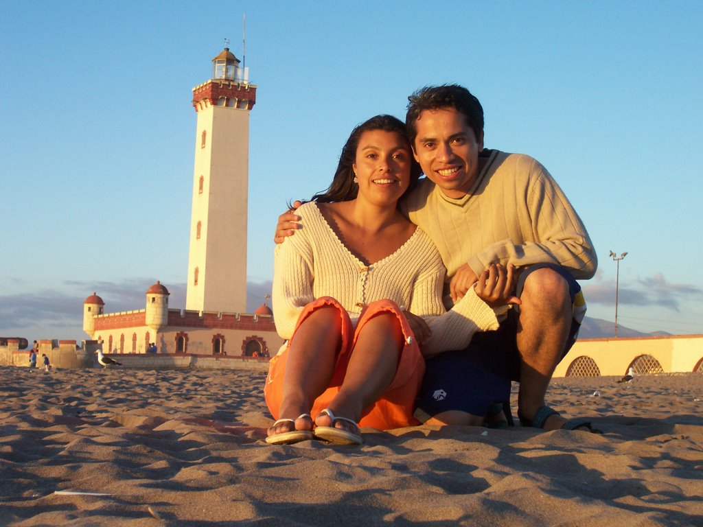 Carlos y Jessica en el Faro by Carlos Gallardo H.