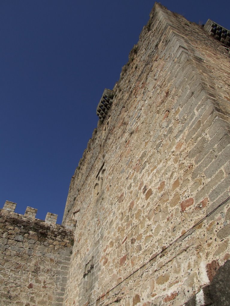 Torreon del castillo de don alvaro de luna by chicho666