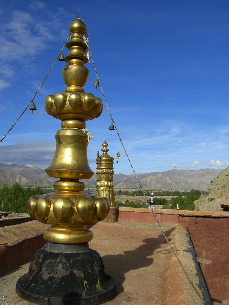 Gyangze, Xigaze, Tibet, China by goudissard.d