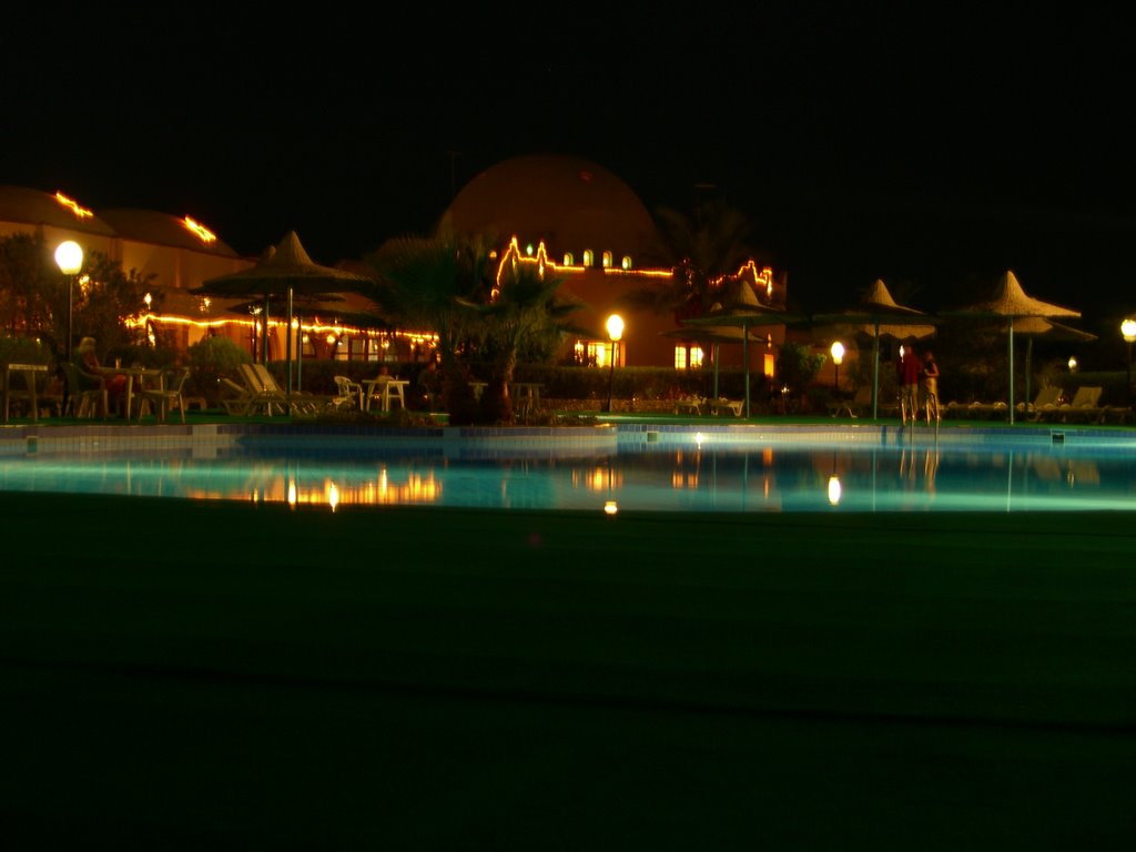 Hotel Cinderella - Pool by night by mgiako