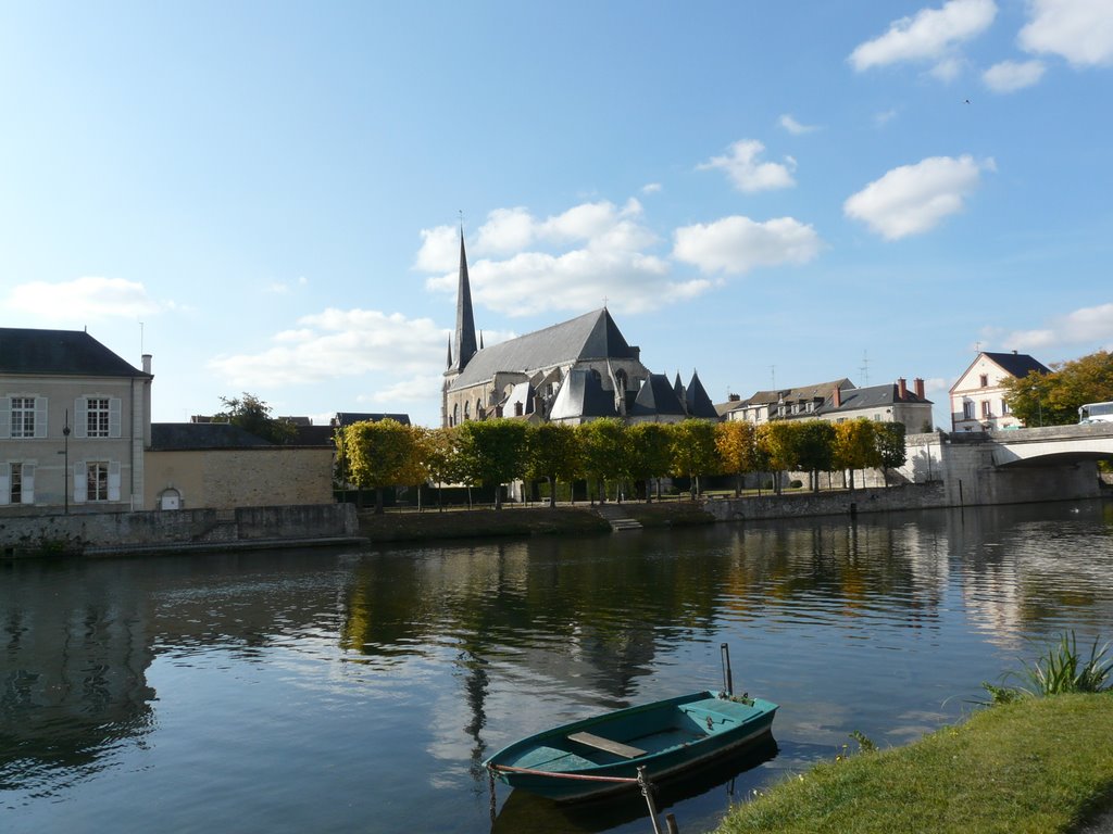 Eglise de Nemours by JENG