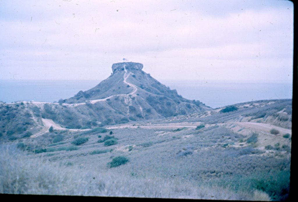 Morro do Sombreiro Benguela, 1969 by Augusto Palma