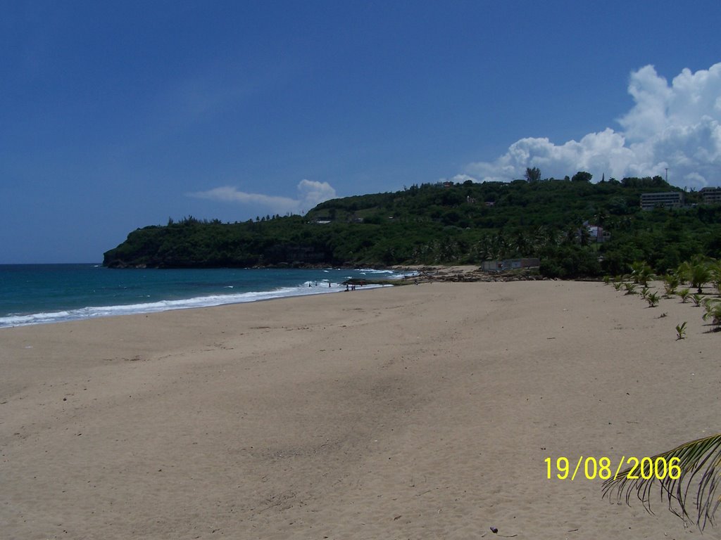 Playa Guajataca, Quedradillas by Madeline_Santiago