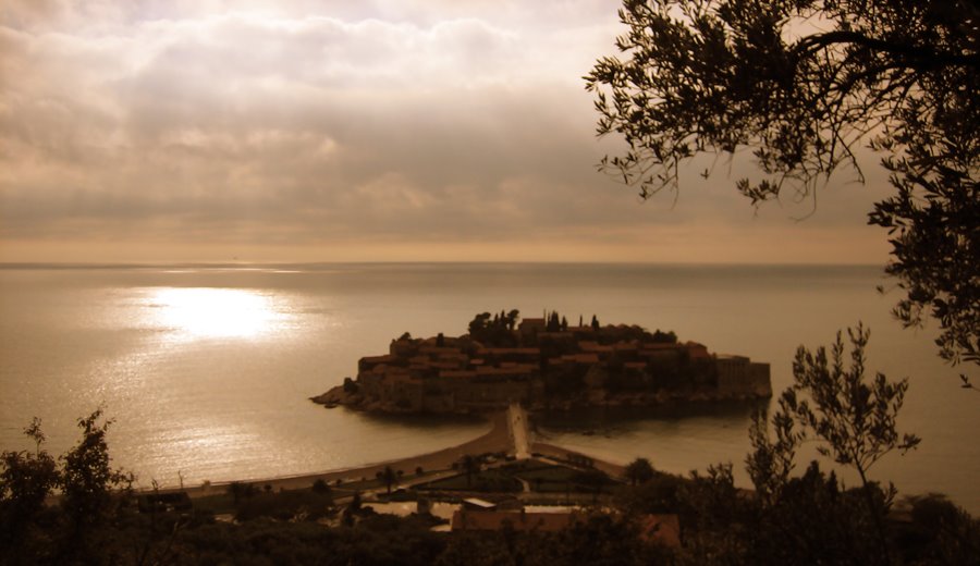 Sfeti Stefan, Magnificent place by Zaim Halili