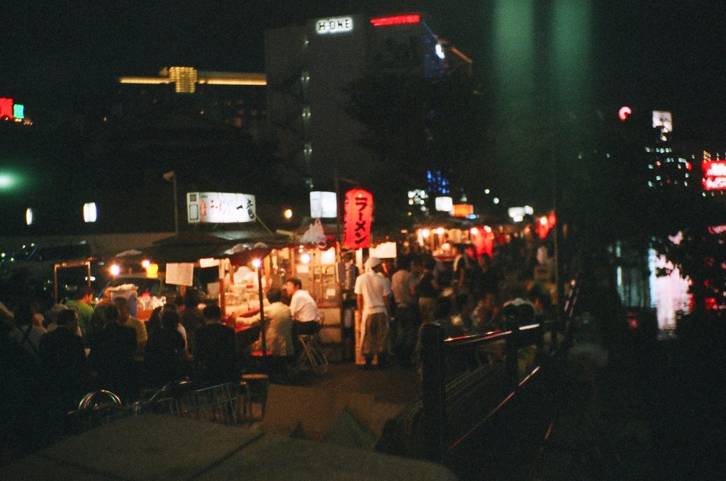 Open-air stall quarters of Nakasu by inomusay