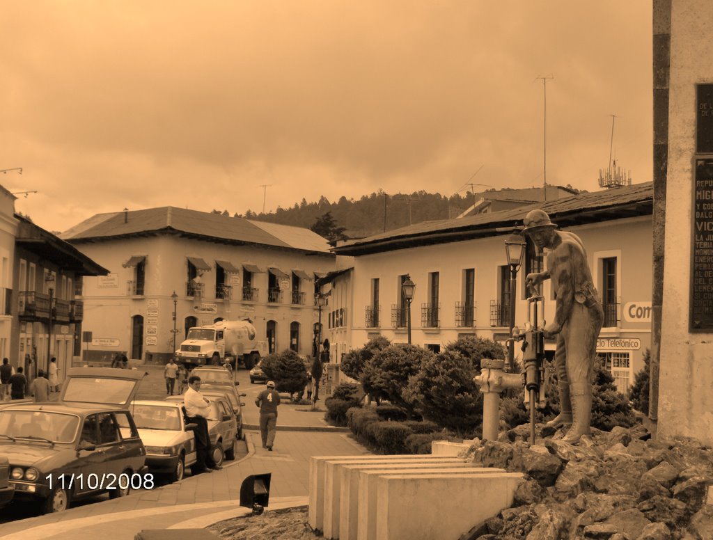 Mine monument in Plaza by Jose Antonio Zarazua…