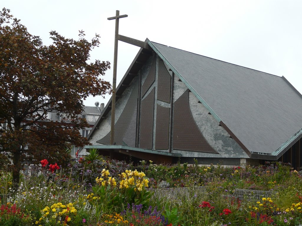 Eglise moderne à Saint-Valéry-en-Caux by Dominique du Rouge C…