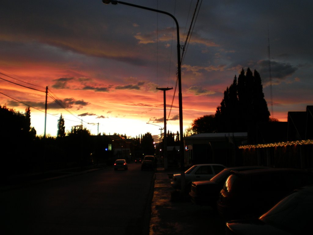 Anochece en el Calafate by exsodus