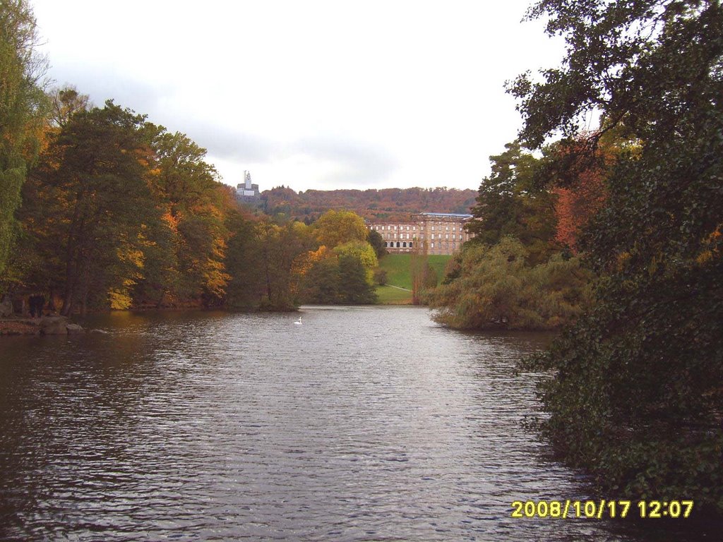 Blick über den Schloßteich zum Schloss und dem Herkules by W.Austermühle HOG. Germany