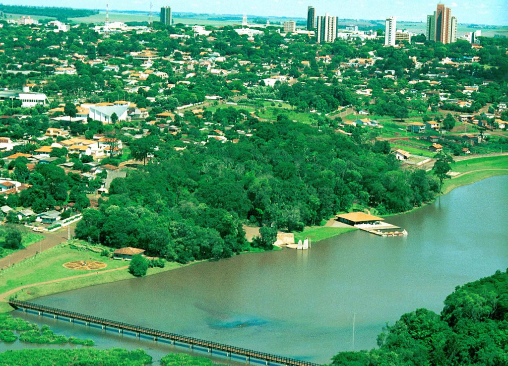 Parque do lago e centro ao fundo by Guilhermebathke