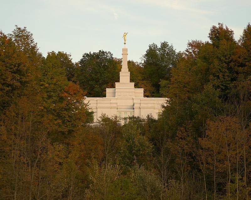 Palmyra Temple by Aaron Nuffer