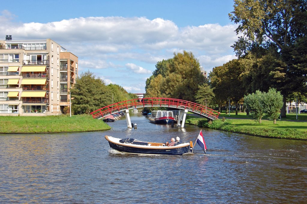 Leiden, Korte Vlietkanaal by Nico Bakker