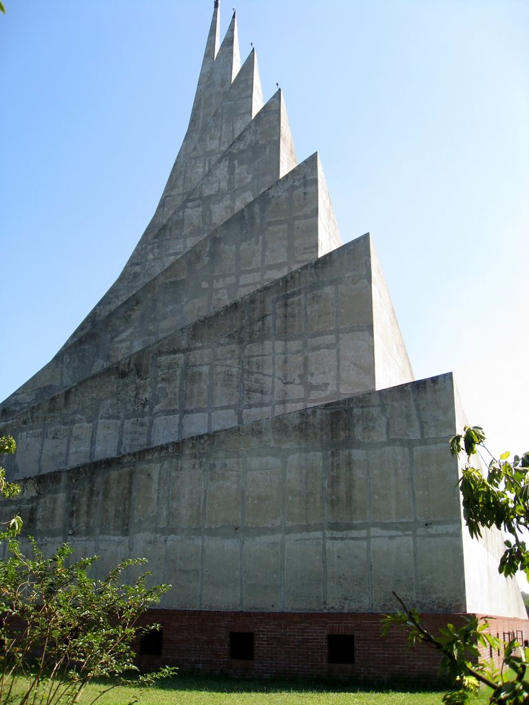 Jatiyo Smriti Shoudh(National Martyrs Memorial),Savar 10/2008 by F. Zaman