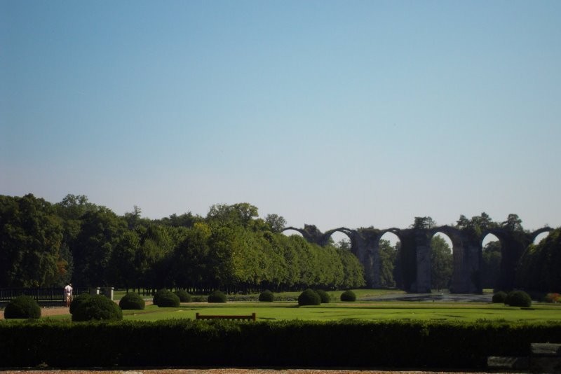 Maintenon: jardins et acqueduc de Vauban by rv8427