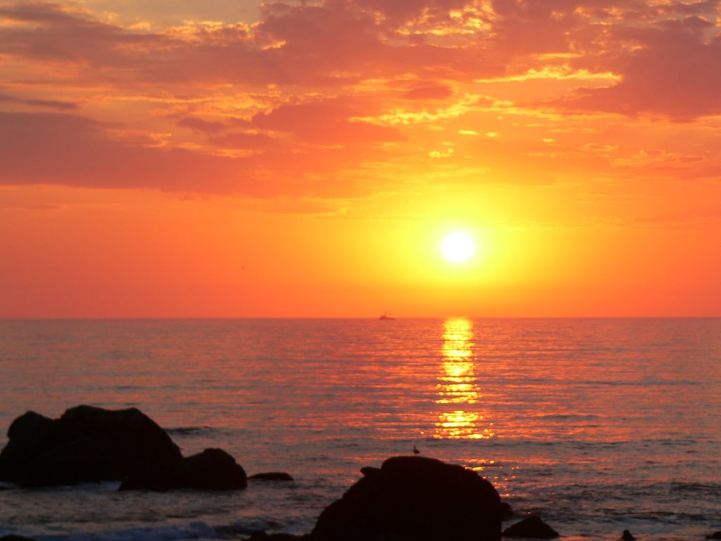 Puesta de sol desde el faro de la UABC by Rafael Miramontes