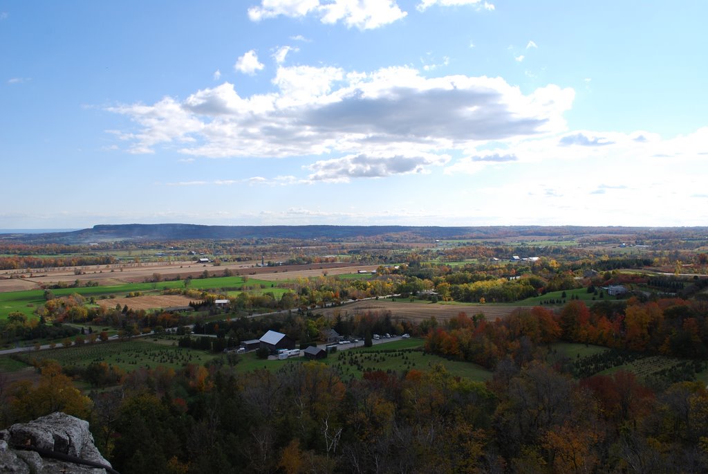 Mount Nemo viewed from Rattlesnake Point by andfry