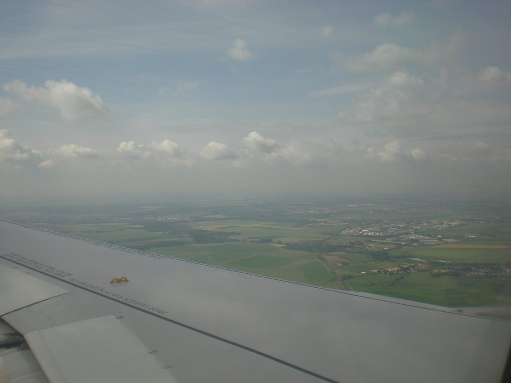 Paris - view from plane by zavistia