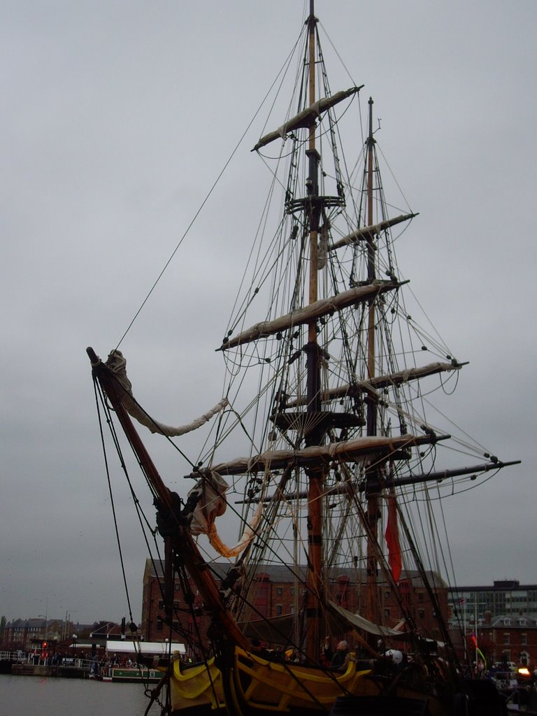 Tall Ships Festival, Gloucester Docks 2007 by John Smith 777