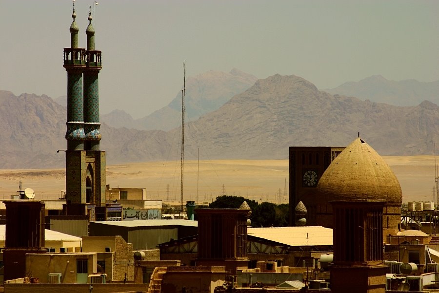 Yazd - a desert city by Peter Chrenka