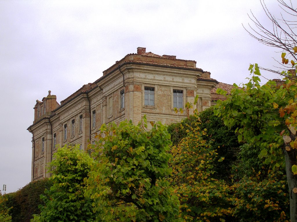 Castello di Guarene by Andrea Allasio