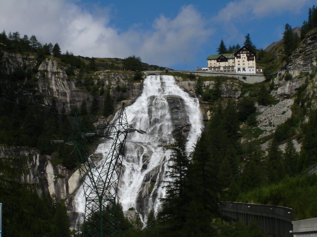 Cascata del Toce by Andrea Dolzan