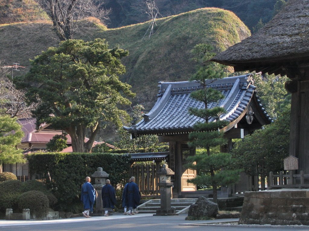 Kencho-ji temple, Kamakura, Japan by Martin D