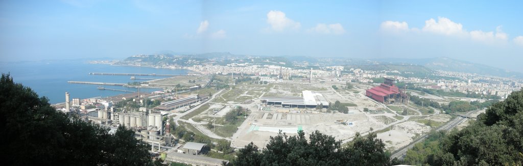 Napoli: Bagnoli, vista dell'area ex-Italsider by fabrizio.reale