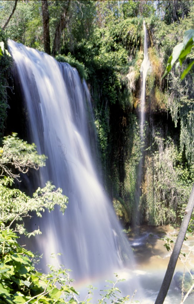 Cascada caprichosa by Jose A. M.A