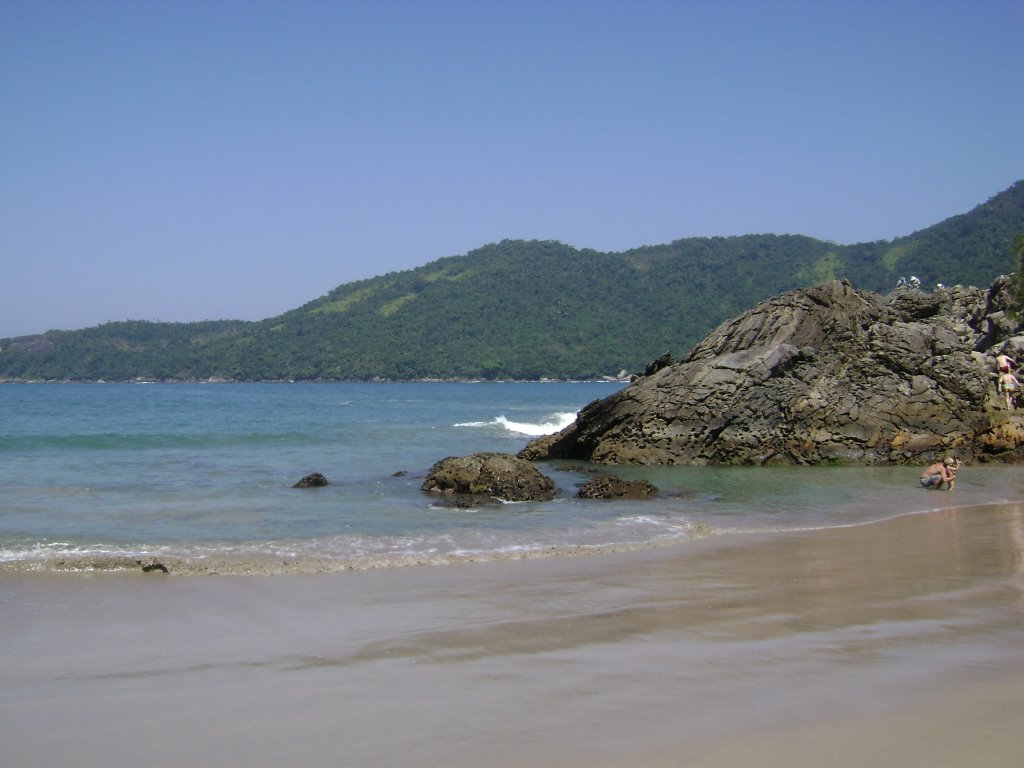 Praia do meio - Paraty RJ by João Jorge Braga