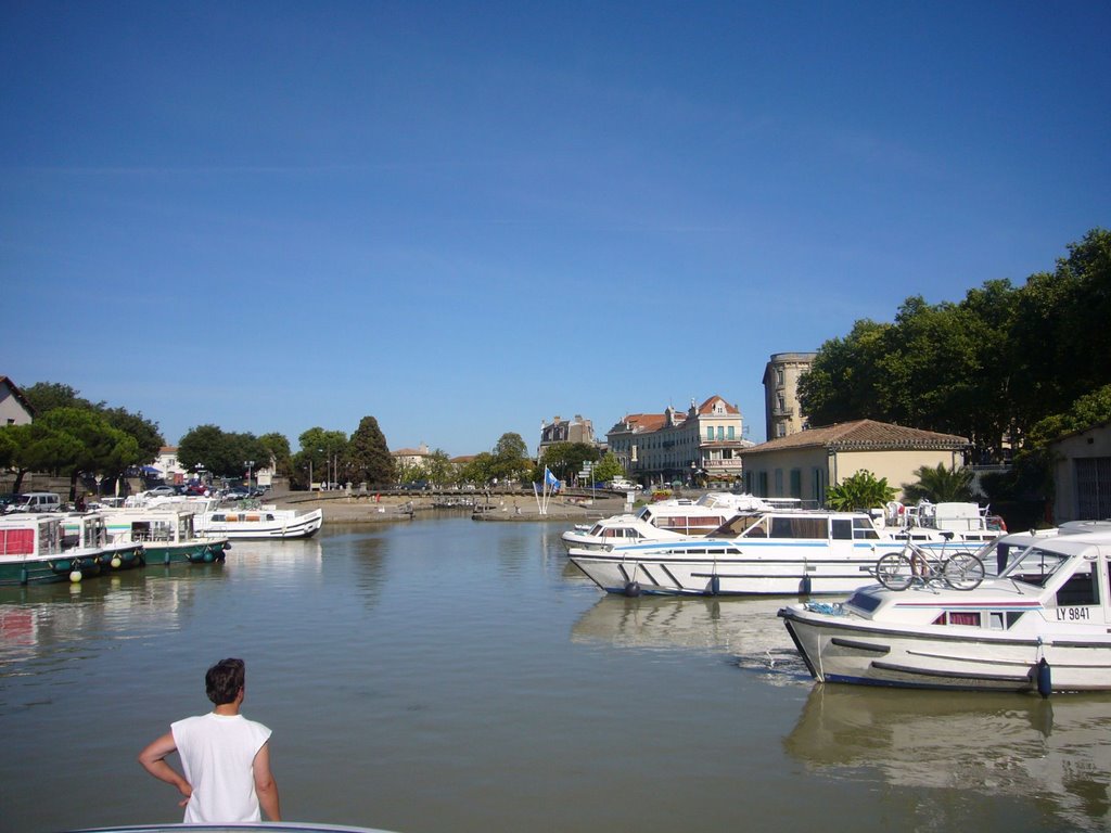 Canal du Midi, port de Carcassonne (rs) by booh