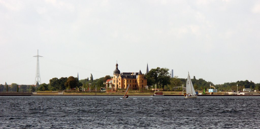 Villa am Bernsteinsee aus Blickrichtung Strandbad Mühlbeck by [BanFai]SprengLemmin…