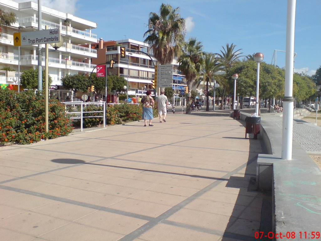 Cambrils, View N East. by KABULL.Hinksford.