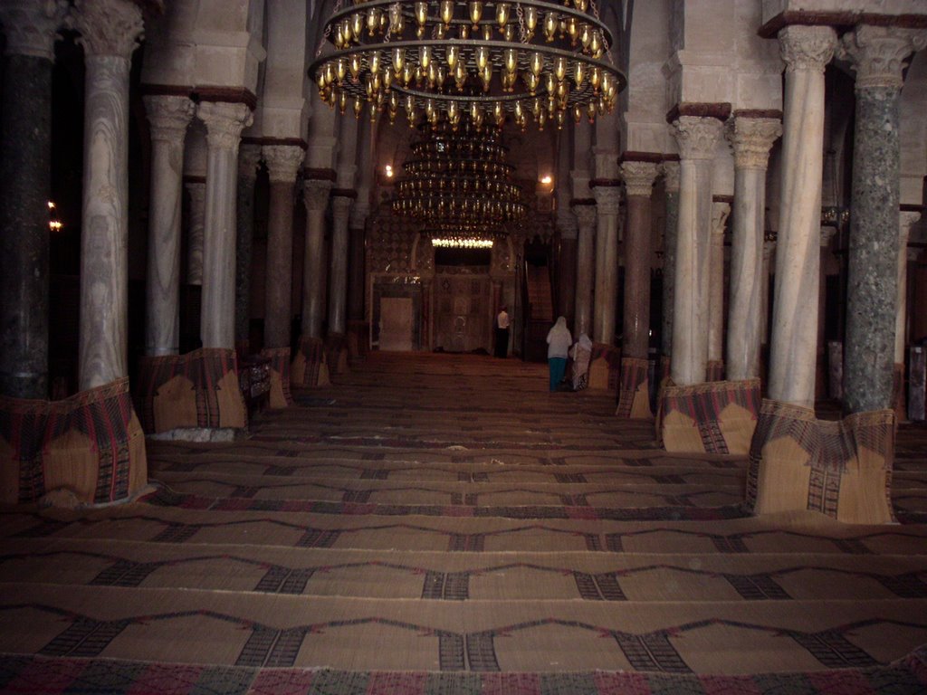 The prayer hall of the Great Mosque by krisheavens