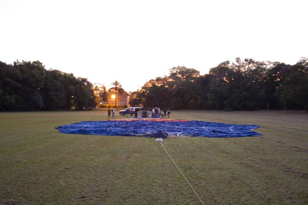 Balão na ESALQ, Piracicaba by Fernando Stankuns