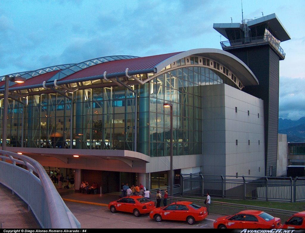 Aeropuerto Internacional Juan Santamaria, Costa Rica by josemario506