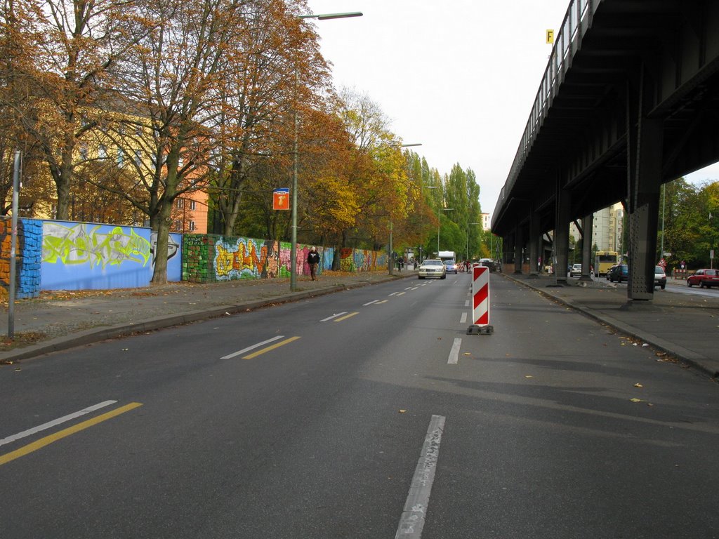 Elevated U1 along Gitschiner Str. by Uli Herrmann