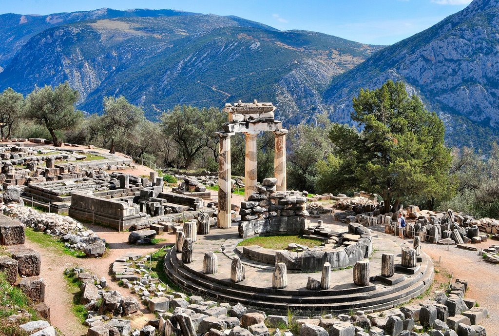 Delphi, Tholos im Heiligtum der Athena Pronaia by Klaus Rommel