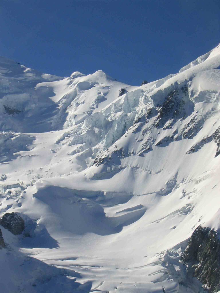 Le massif du mT Blanc -vue aérienne by daniel gauthray