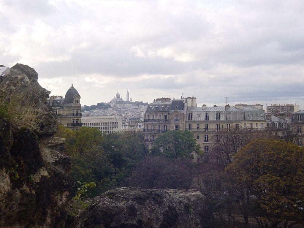 Sacré coeur depuis les buttes Chaumont by ClemyNX