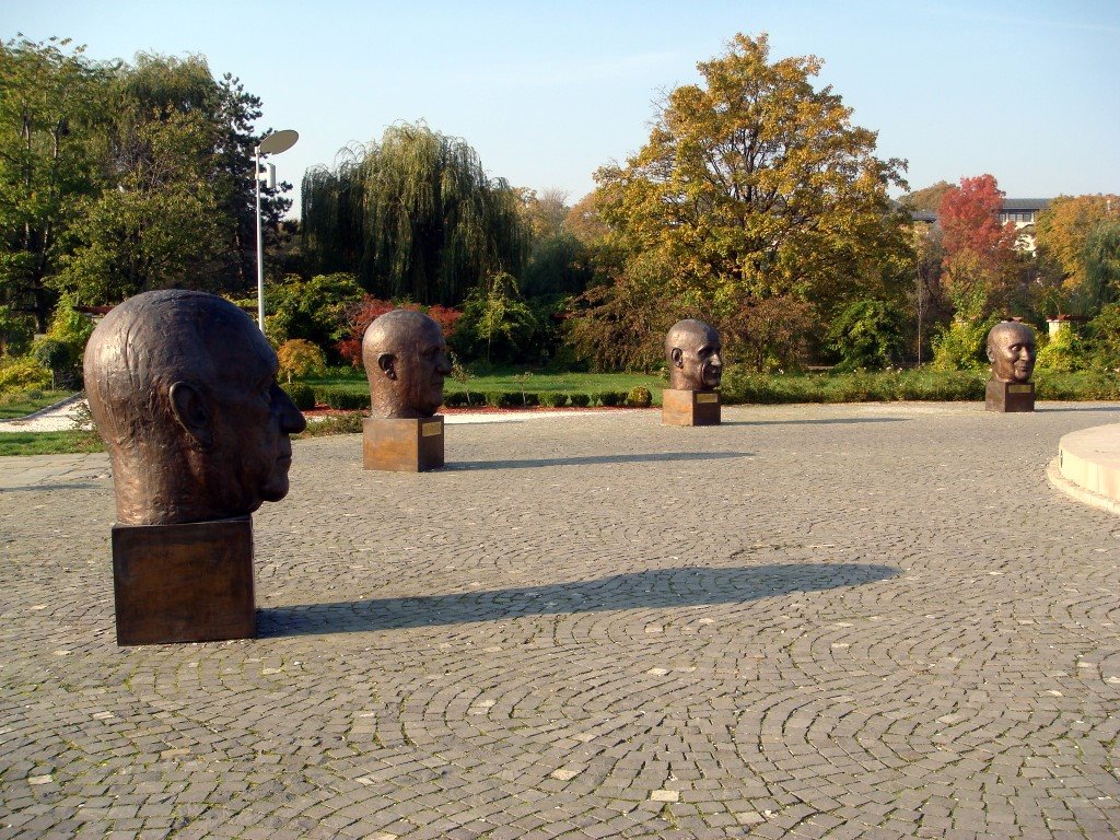 RUMANIA Parque Herastrau, Bucarest by Talavan