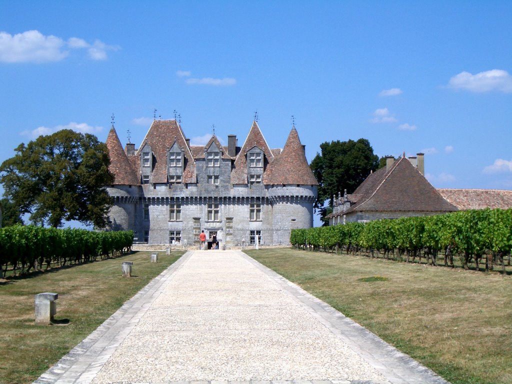 Chateau Monbazillac by Thomas Laur