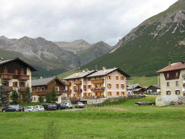 Livigno by Lin R