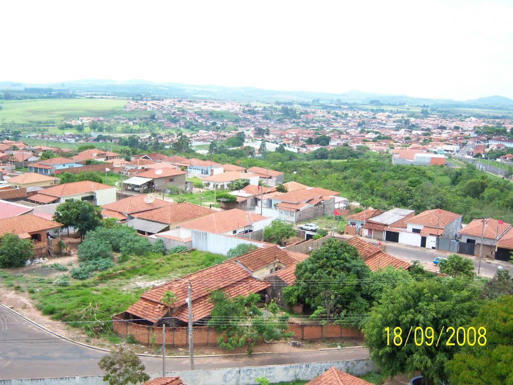 Foto de Cajuru do alto de uma torre de rádio de um amigo, obs. 19 mtrs de altura.>>>>>>>Photo of Cajuru of the high one of a tower of radio of a friend, obs. 19 mtrs of height. by Semeão.