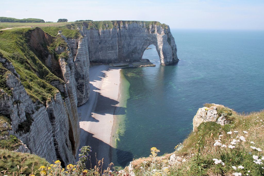 Etretat by Jean LECLERCQ