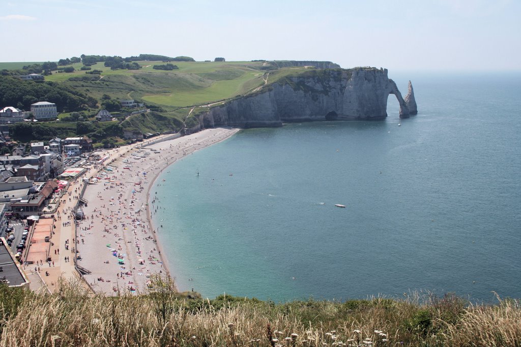 Etretat by Jean LECLERCQ